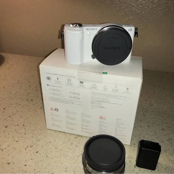 Sony Digital Camera - Picture 3 of 5